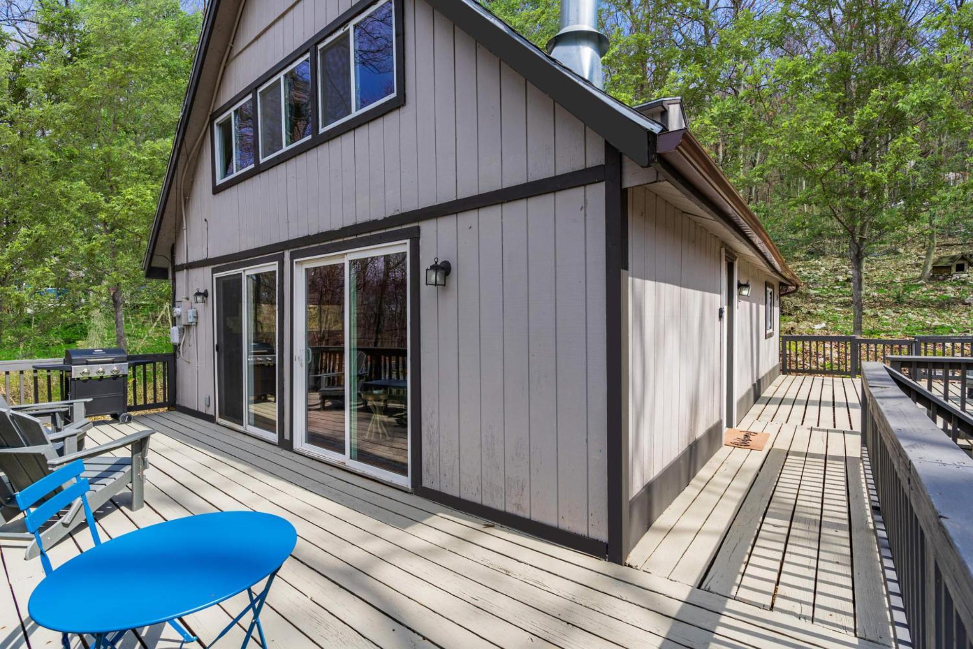 Hot Tub, Wraparound Deck, & Wifi At Chalet Cabin Villa Inwood Exterior photo