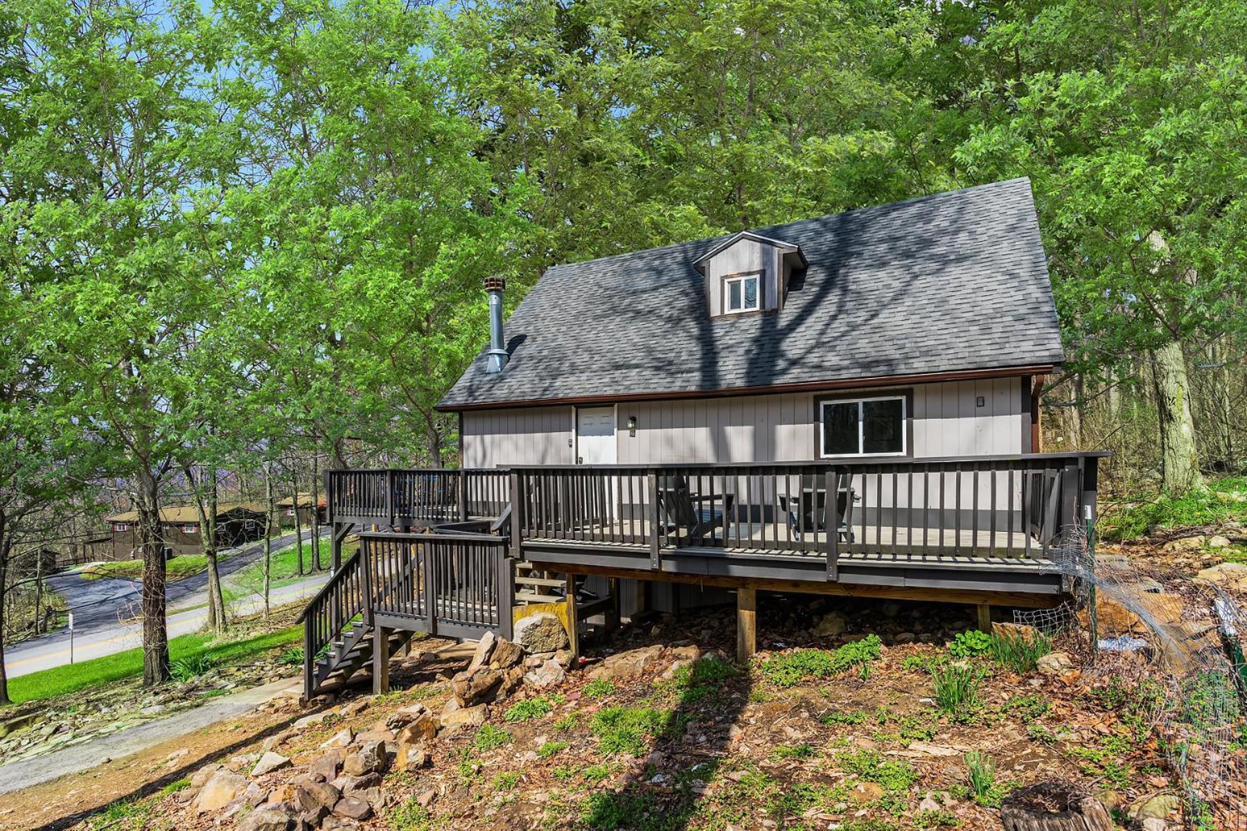 Hot Tub, Wraparound Deck, & Wifi At Chalet Cabin Villa Inwood Exterior photo